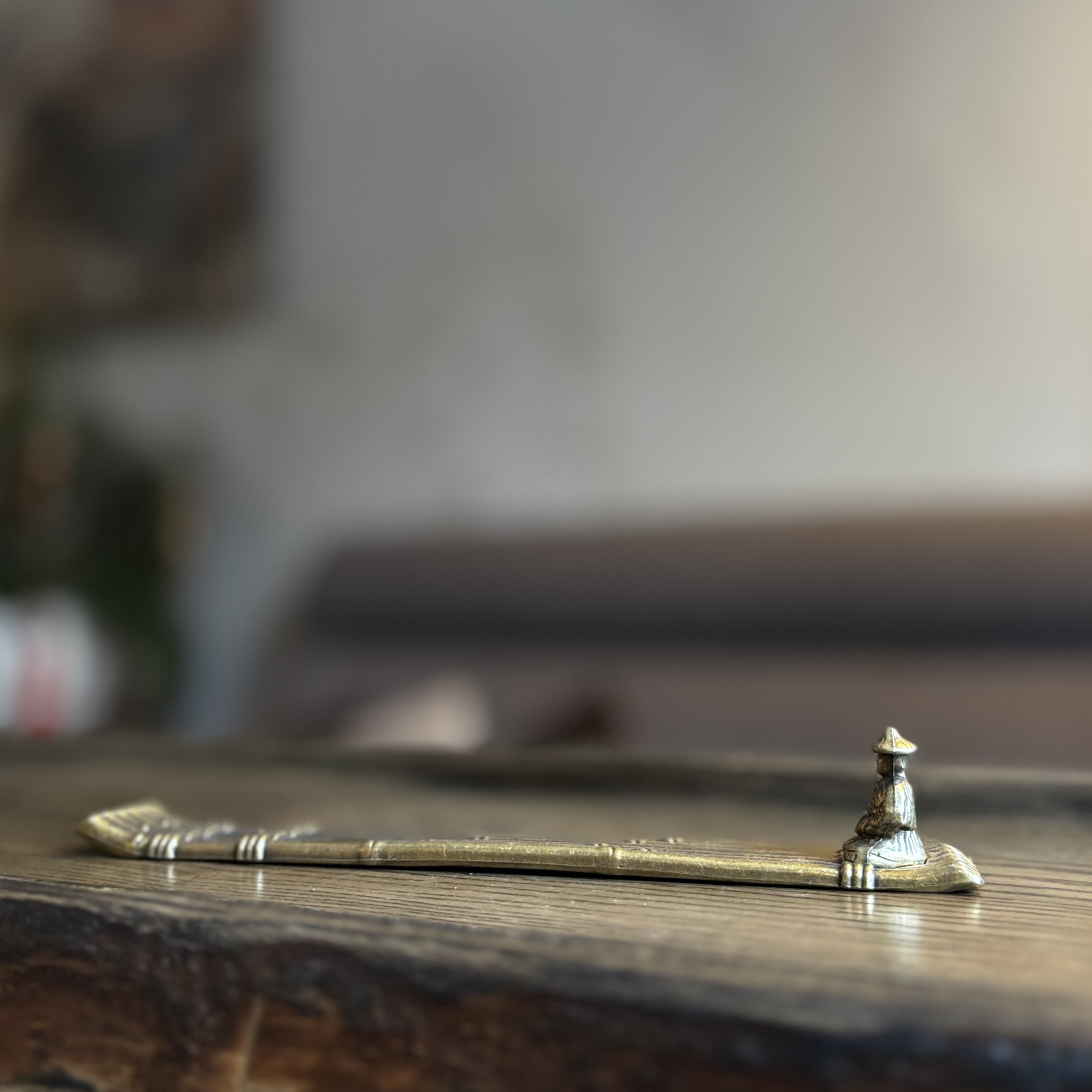 Подставка под благовония